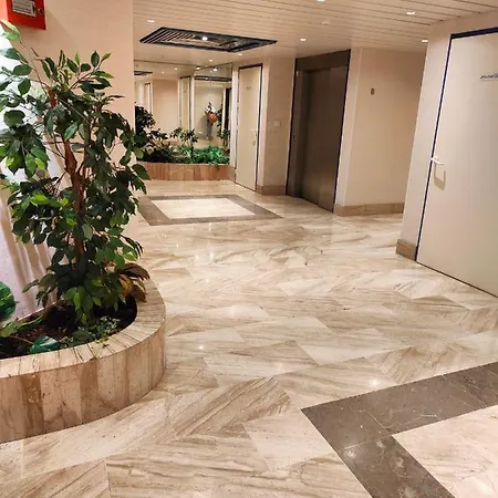 2 Pieces Avec Grande Terrasse, 3 Etoiles, Wifi, Box Pour Vehicule Et Velos *