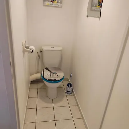 2 Pieces Avec Grande Terrasse, 3 Etoiles, Wifi, Box Pour Vehicule Et Velos Les Sables-d'Olonne