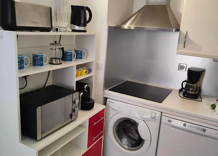 2 Pieces Avec Grande Terrasse, 3 Etoiles, Wifi, Box Pour Vehicule Et Velos Lägenhet