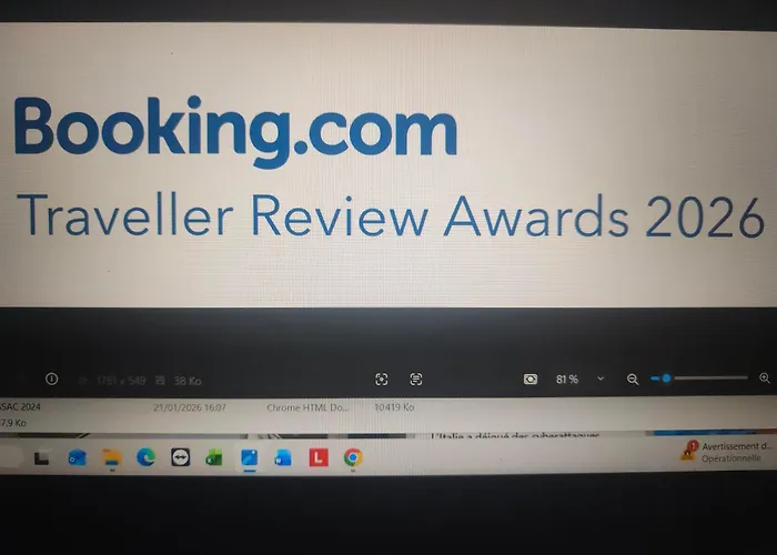 2 Pieces Avec Grande Terrasse, 3 Etoiles, Wifi, Box Pour Vehicule Et Velos Lägenhet *